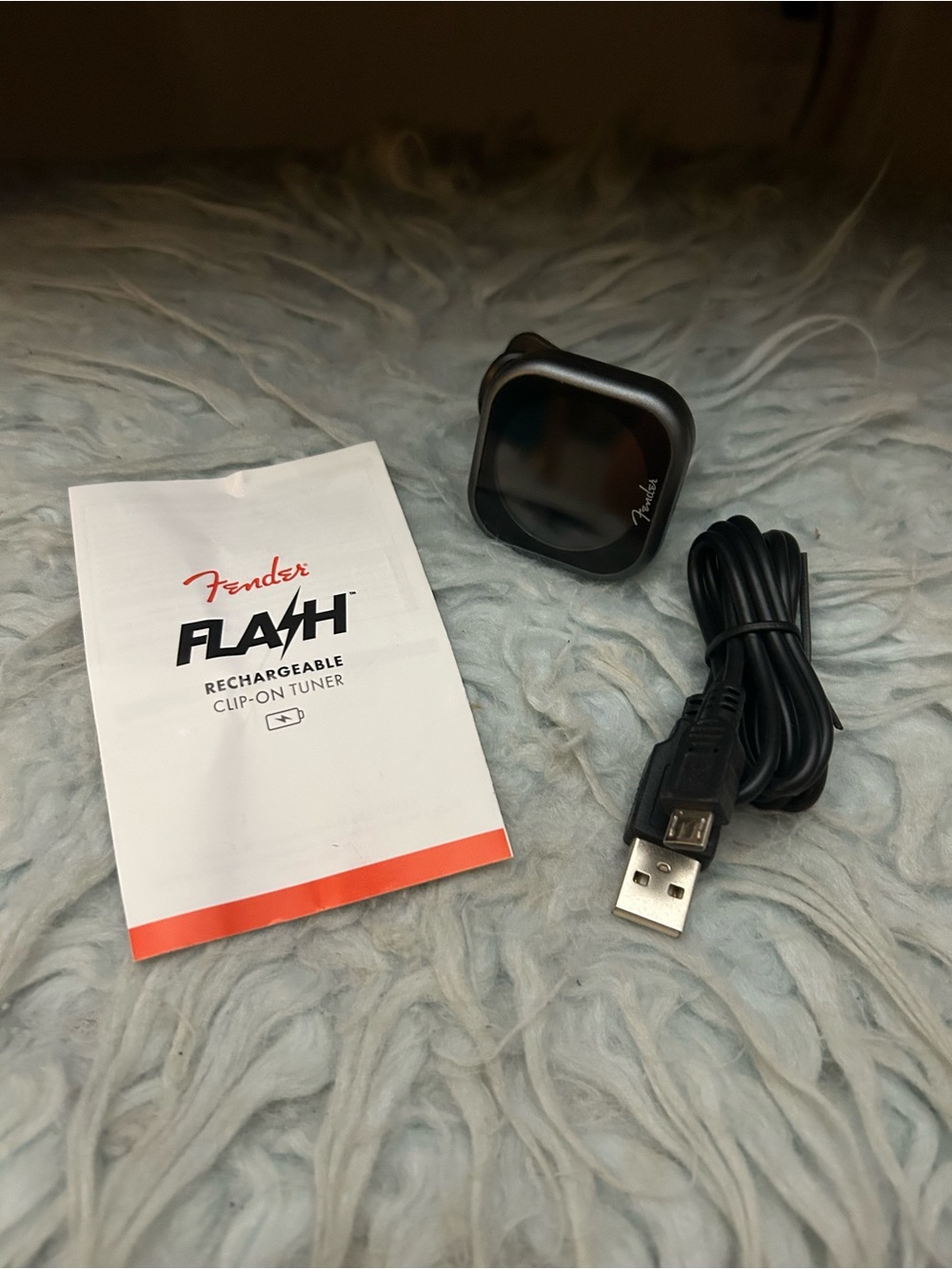 Fender Flash Rechargeable Clip-On Tuner - Black